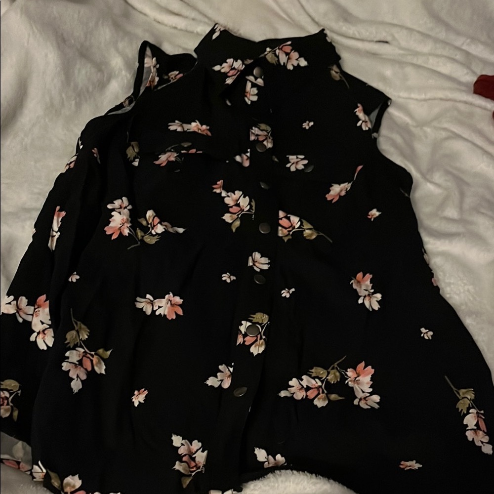 Floral Sleeveless Blouse